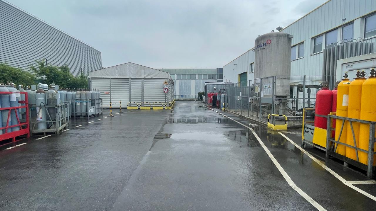 Local d'activité Buc 5836m² Location local d'activité Buc Yvelines OLACT2531259 1